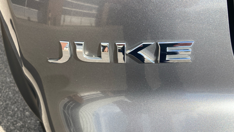 Nissan Juke 1.2 DiG-T Acenta 5dr Petrol Hatchback